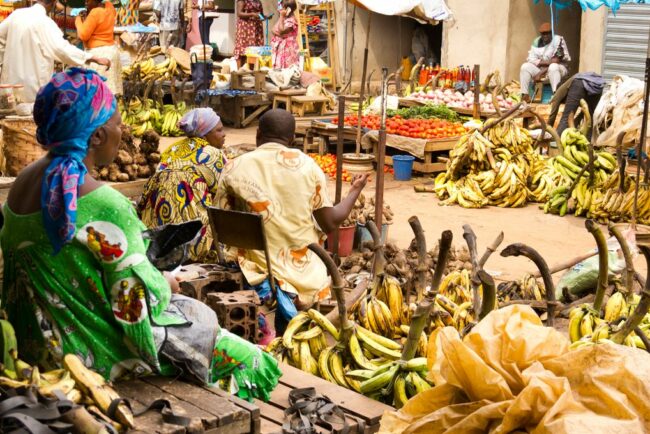 Des marchandises dans un marché